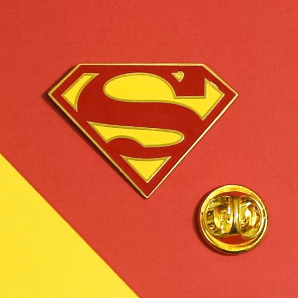 superman lapel pin from pin it up