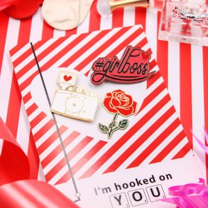 The Bold and Beautiful Combo is a perfect gift for your valentine on valentines day